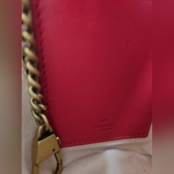 SOLD!! Gucci Marmont Matelassé Drawstring Bucket Bag Crossbody Red - Picture 9 of 10